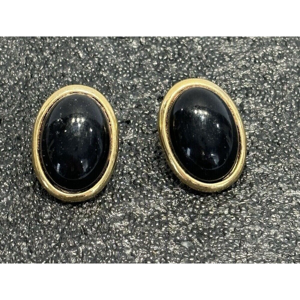 Vintage Trifari Gold tone Black Glass Cabochon Pierced Earrings 7/8" Round